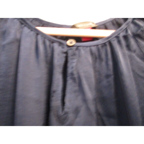 Vince Camuto Womens Navy Blue Satin Rumpled Keyhole Top Long Sleeve Sz PL - Picture 4 of 7